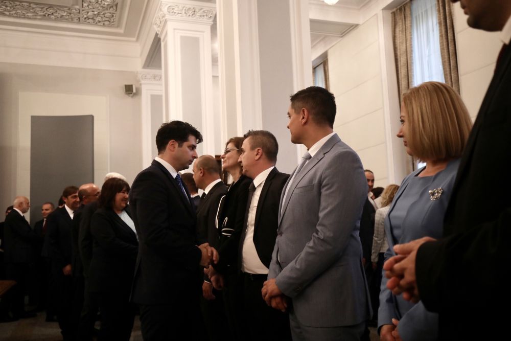 Кабинетът "Петков" предаде властта на служебния кабинет "Донев"