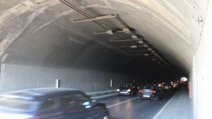 тунел Железница осветление
