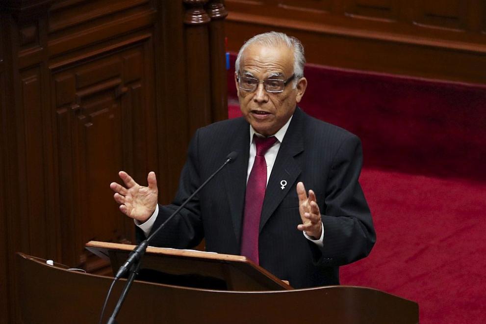 Министър-председателят на Перу Анибал Торес подаде оставка в сряда, с