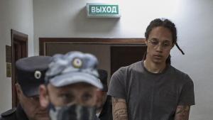 Руски съд отхвърли жалбата на американската баскетболна звезда БритниГрайнър срещу