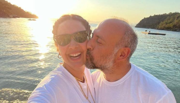 Бергюзар Корел Халит Ергенч - Бергюзар Корел и Халит Ергенч пръскат любов