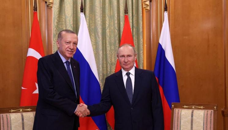 Ердоган Путин - СЪДБОНОСНА СРЕЩА: Ердоган отиде при Путин