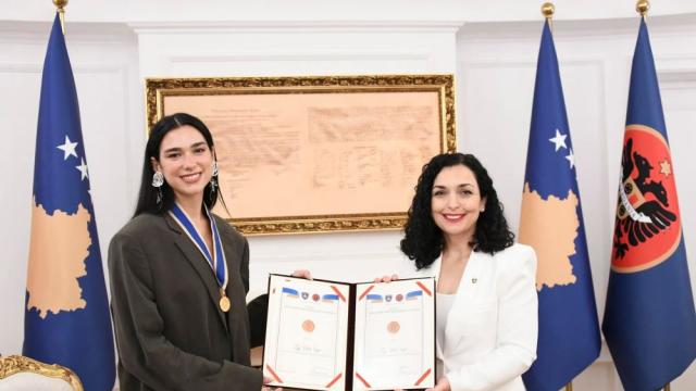 Дуа Липа стана почетен посланик на Косово (СНИМКИ)