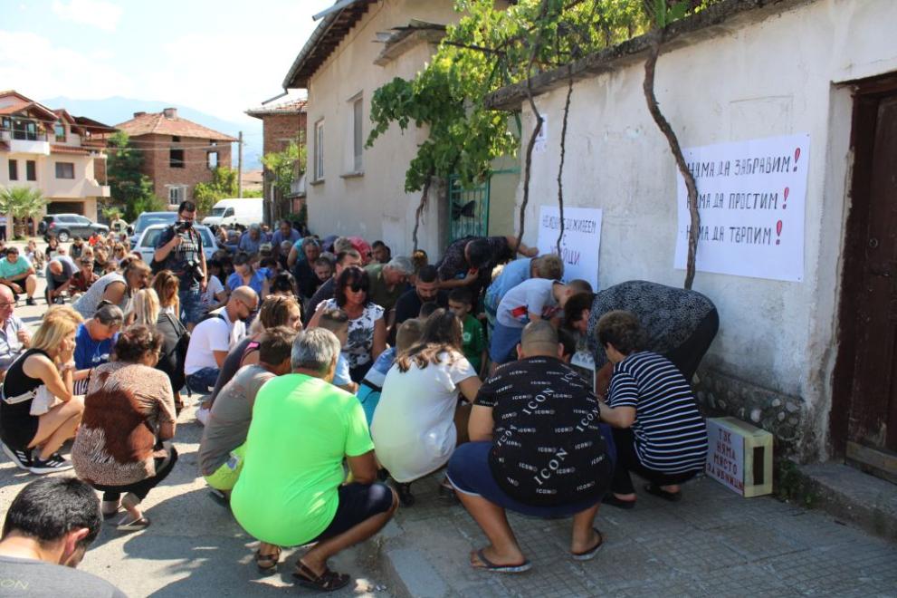  митинг микрево 