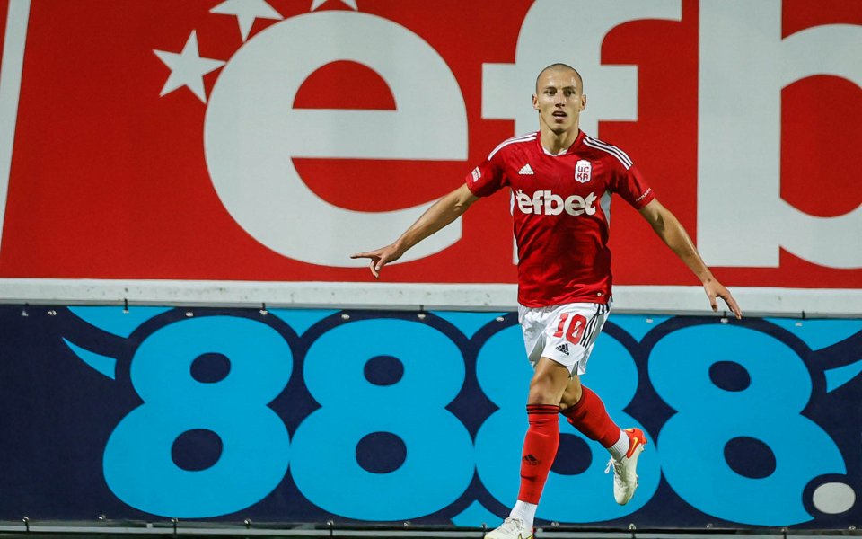 Една от звездите на ЦСКА 1948 Георги Русев беше гост