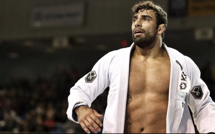 Бразилска жиу-жицу легенда застреляна в главата от полицай в заведение