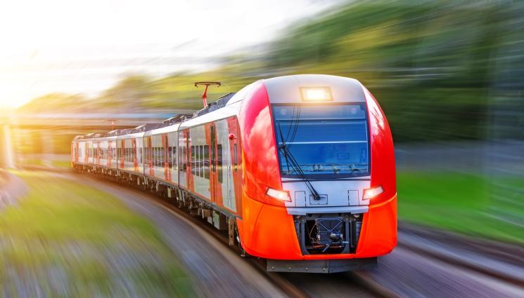 Бърз влак - Пътнически влак дерайлира край Копривщица!