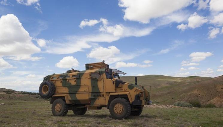 бронетранспортьора - Турция е предала на Украйна 50 броя бронетранспортьора