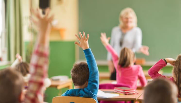 деца - УДАР ПО ДЖОБА: Занималните със стотачка нагоре