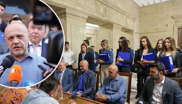 ГЕРБ - ГЕРБ първи се регистрираха за предсрочния вот