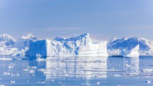 Крайбрежните ледници в Антарктика отделят айсберги по бързо отколкото природата е