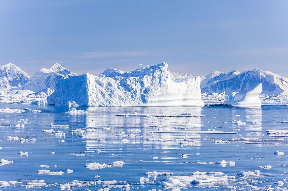 Крайбрежните ледници в Антарктика отделят айсберги по-бързо, отколкото природата е