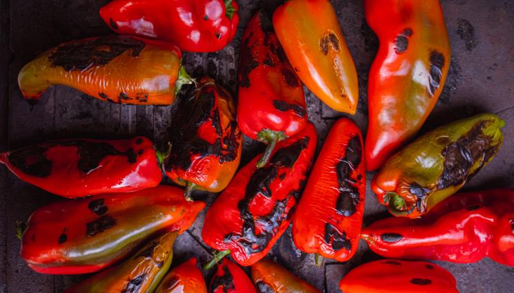 печени чушки - Гответе с matekitchen.com: И замириса на салати с печени чушки