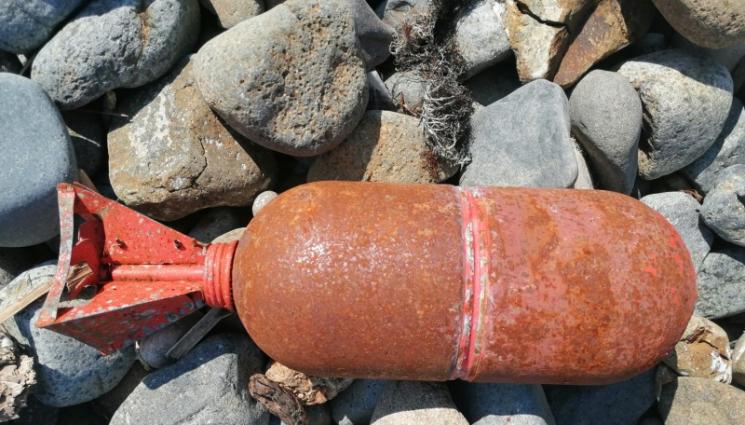 a - ПАК ОРЪЖИЕ НА НАШ ПЛАЖ: Откриха боеприпас срещу пристанището на Царево, военни на крак (СНИМКА)