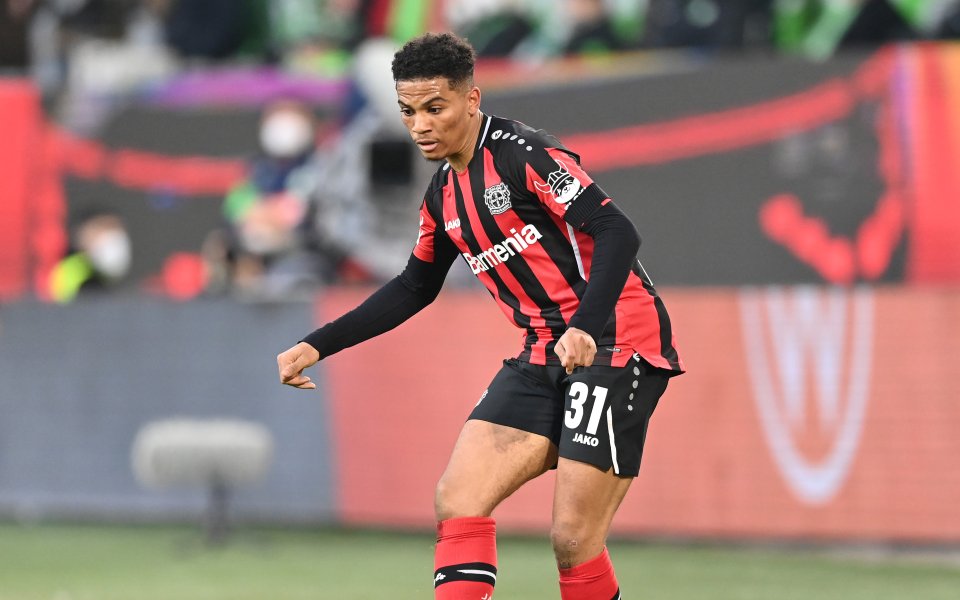 Крилото на Байер Леверкузен Амин Адли ще бъде извън игра