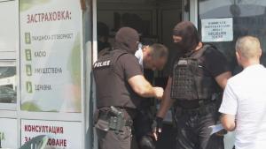 Застрахователен агент бе зрелищно арестуван тази сутрин в Бургас където