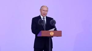 Руският президент Владимир Путин заяви че западните санкции са недалновидни