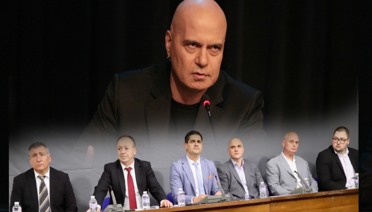 Слави - ТРИФОНОВ ИЗРИГНА: Попиля хората от ИТН, които избягаха при Кирил Петков и Асен Василев