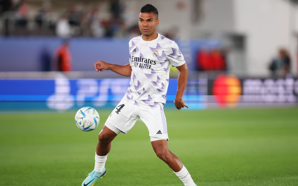 Отборът на Манчестър Юнайтед продължава да буксува сериозно на трансферния