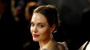 Двама от синовете на Анджелина Джоли са асистент-режисьори на новия ѝ филм