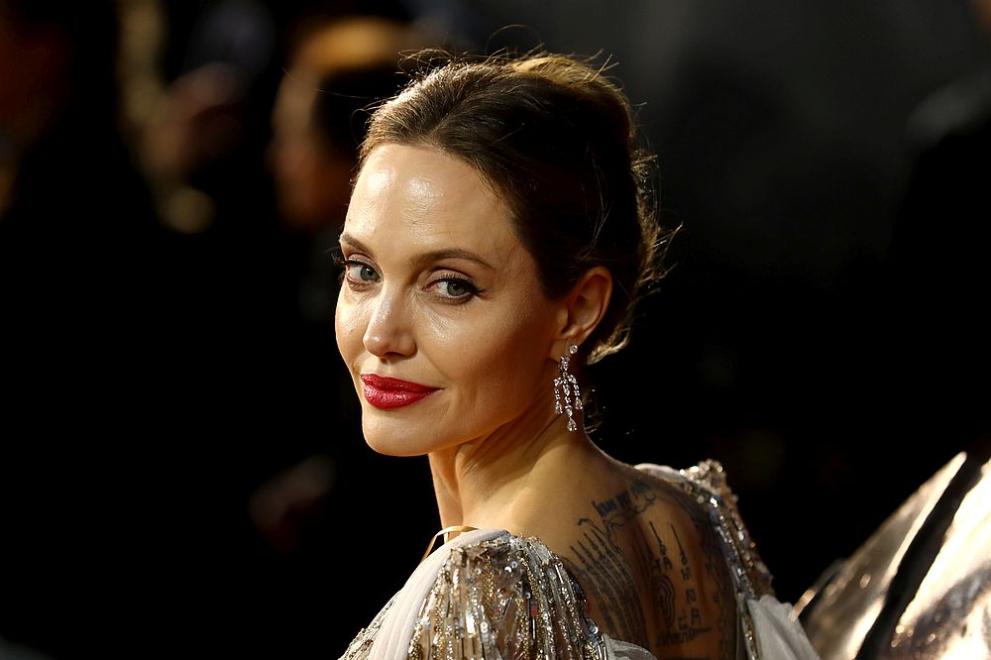 Анджелина Джоли заведе ново дело срещу Брад Пит, предаде АП.