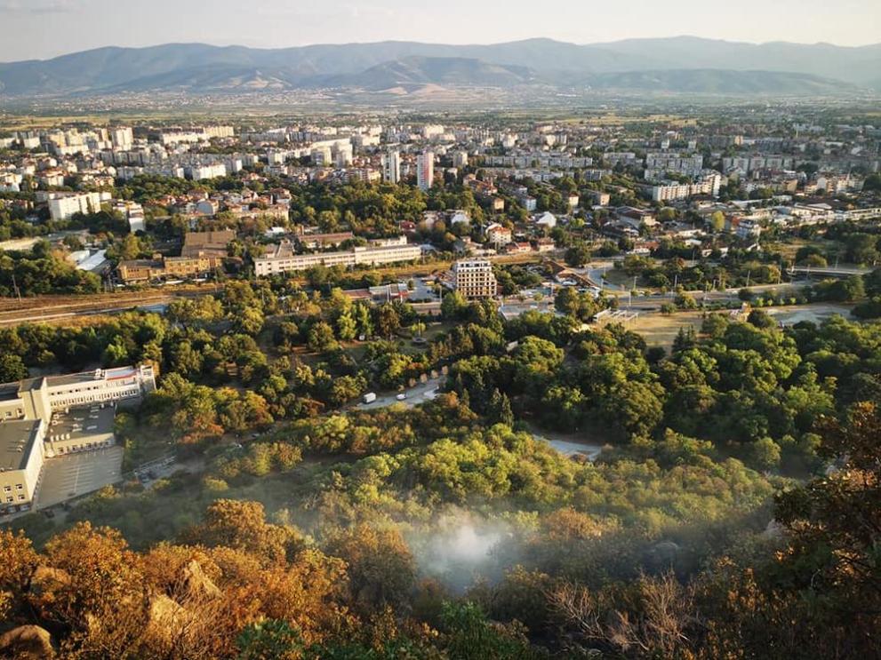 Пожарът на Младежкия хълм в Пловдив е напълно потушен. Огънят