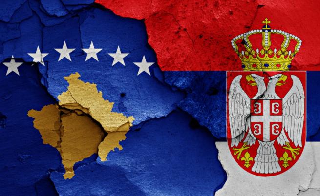 Сърбите напускат всички държавни институции в Косово