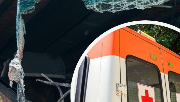 катастрофа - КОШМАР НА ПЪТЯ: Кола и автобус се натресоха край Перник