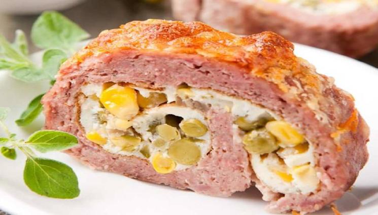 рецепти - Вкусно и апетитно руло от кайма с омлет