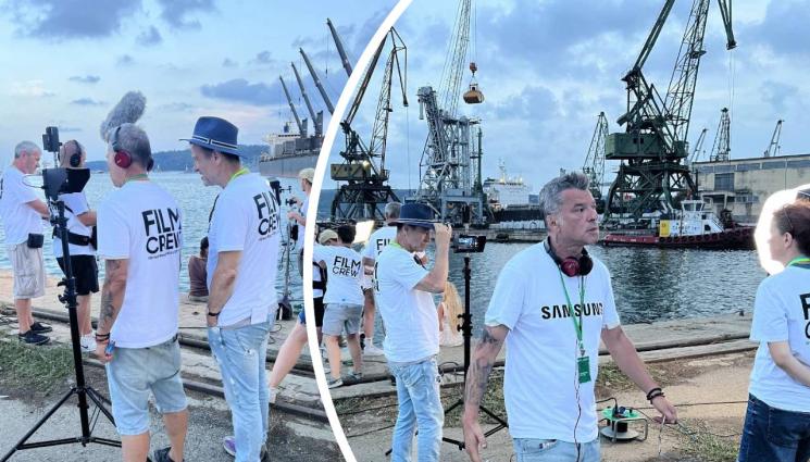 Мариан Вълев - МОДЕРНИ ВРЕМЕНА: Мариан Вълев снима филм с телефон