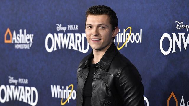 Антонио Бандерас вижда в Том Холанд следващия Зоро