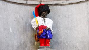 Емблематичният за Брюксел Манекен Пис бе облечен в традиционна украинска