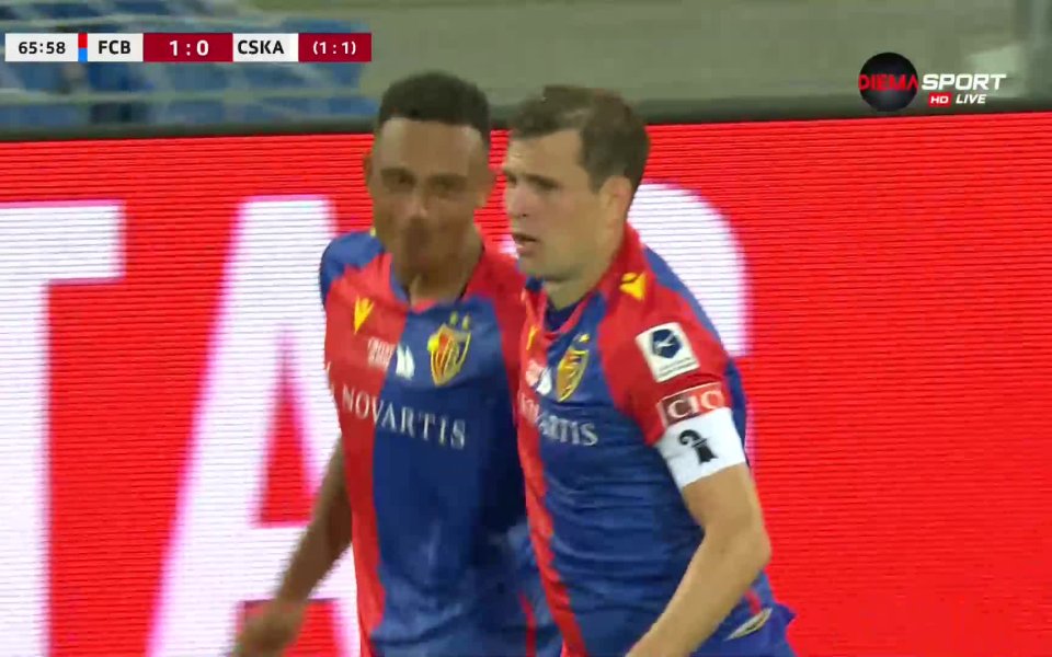 Натискът на швейцарците към края на срещата се засили и