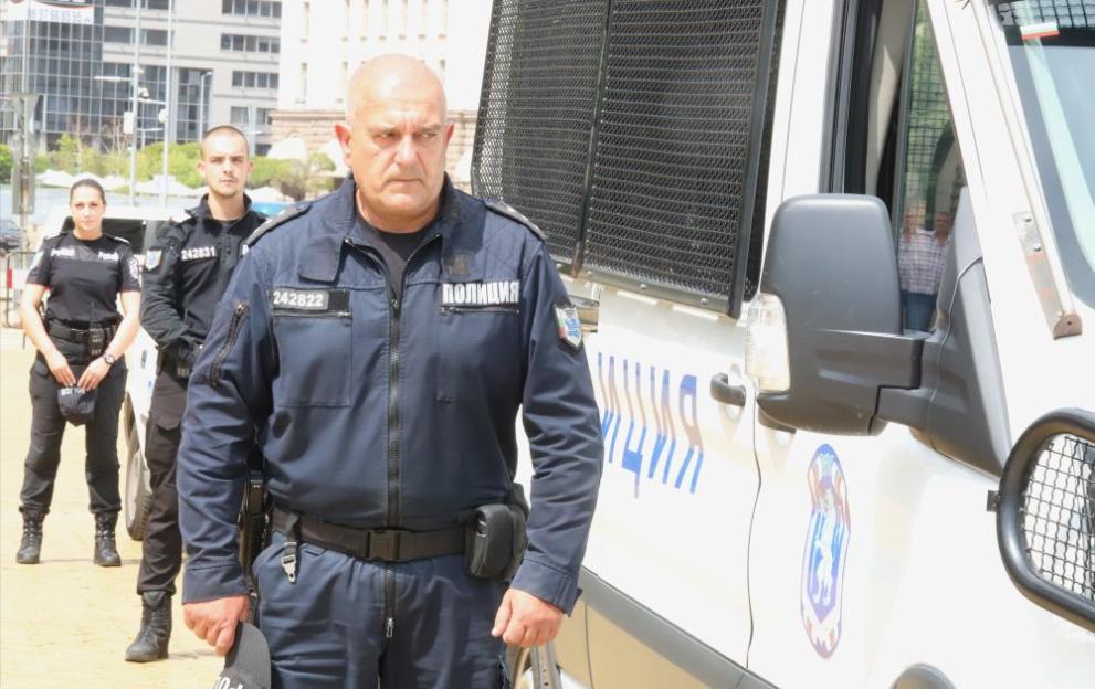  удостояване на паметта на починалите служители на реда 