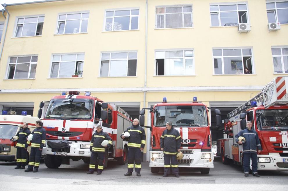 удостояване на паметта на починалите служители на реда 