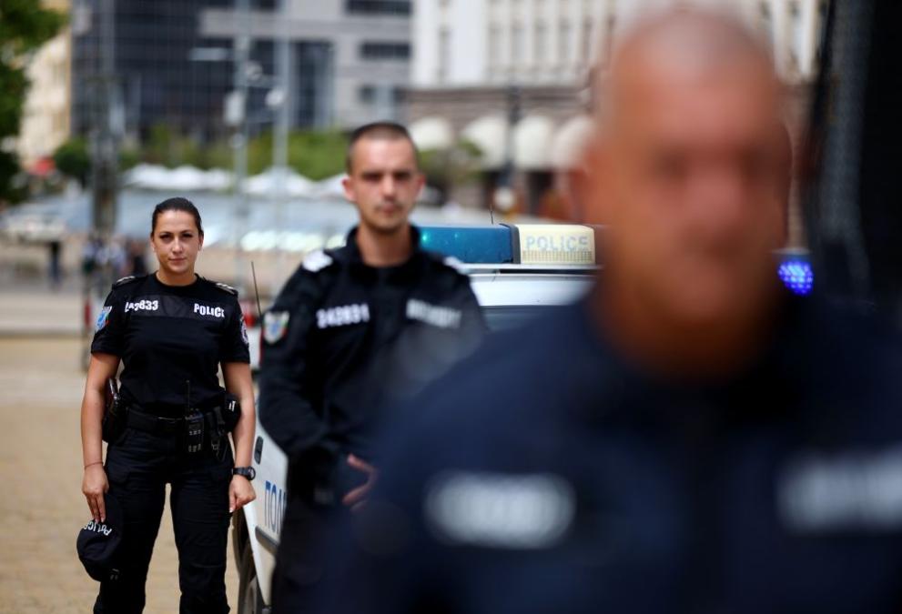 Полицейски служители разобличиха автор на инсцениран грабеж в Пловдив, съобщиха