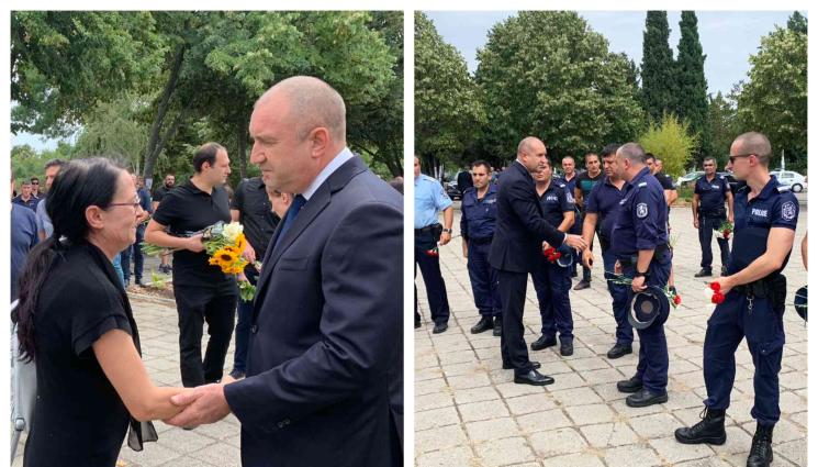 Радев - Президентът на поклонението пред убитите двама полицаи: Плащат цената на корупцията