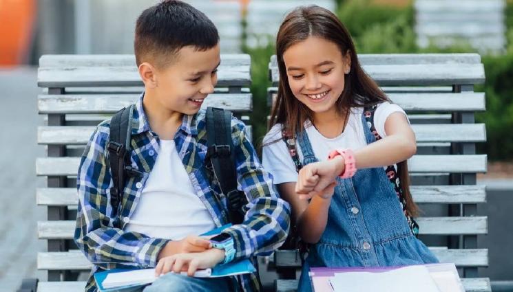 джаджи ученици - Джаджи за ученици: Раницата олеква с електронен четец или таблет