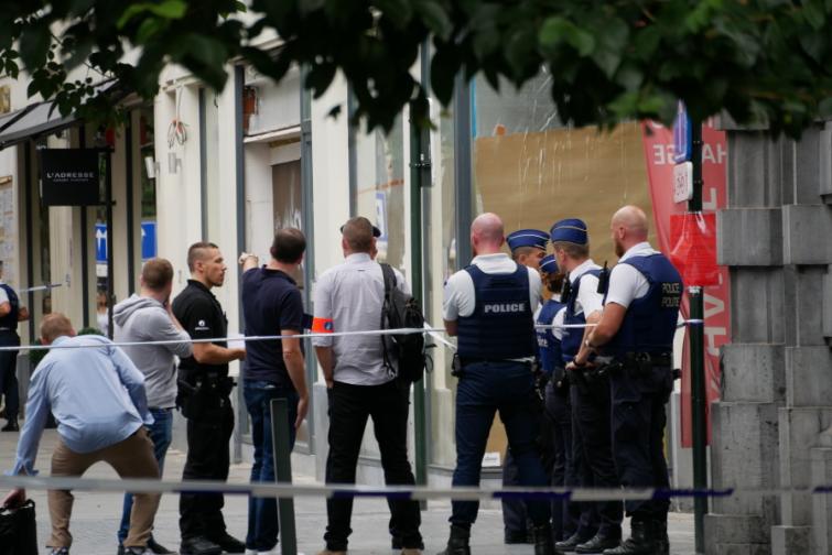 Микробус се заби в кафене в центъра на Брюксел