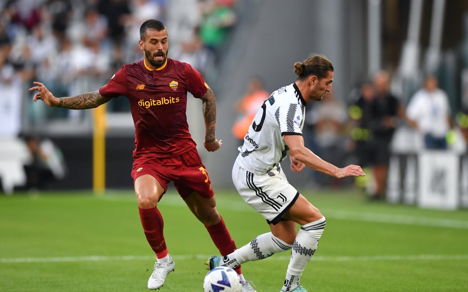 Отборите на Ювентус и Рома играят при в един от