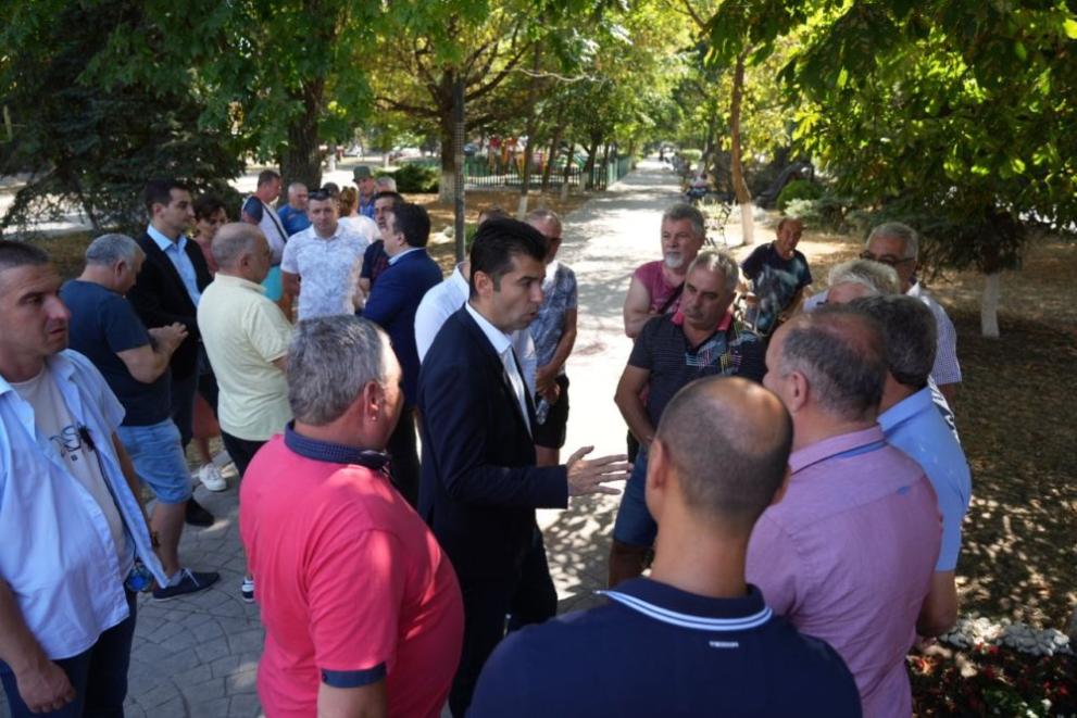  Политическа партия в Раднево Кирил Петков Асен Василев 