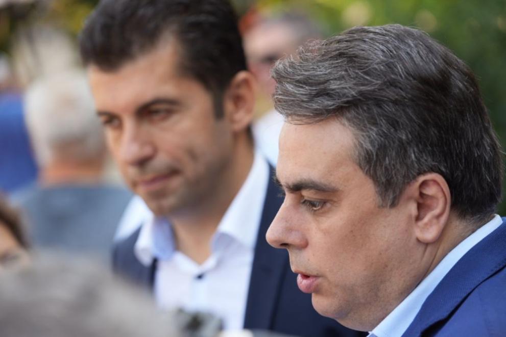  Политическа партия в Раднево Кирил Петков Асен Василев 