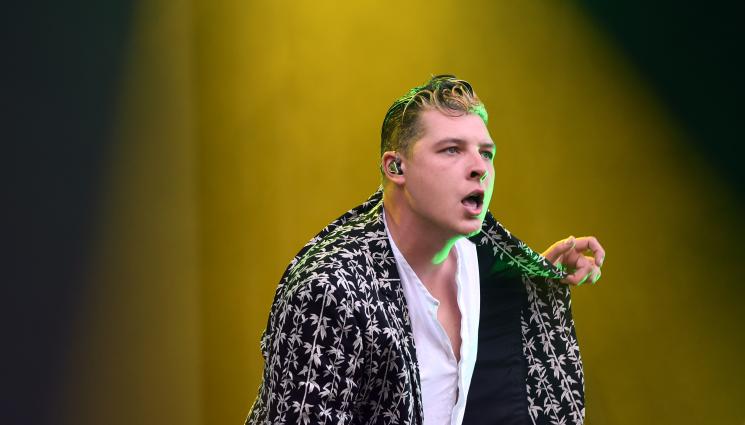 Джон Нюман - Ловците издебнаха Джон Нюман (СНИМКА)