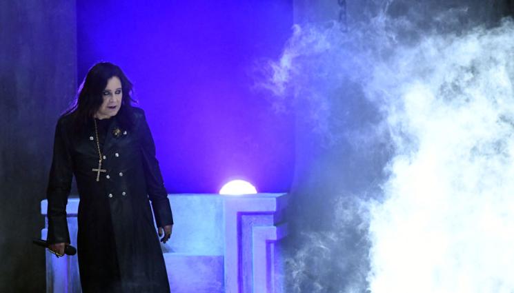 Ози Озбърн - ЗАРАДИ МАСОВИТЕ СТРЕЛБИ В САЩ: Ози Озбърн се връща в Англия