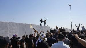 Иран затвори сухоземната си граница с Ирак заради безредиците там