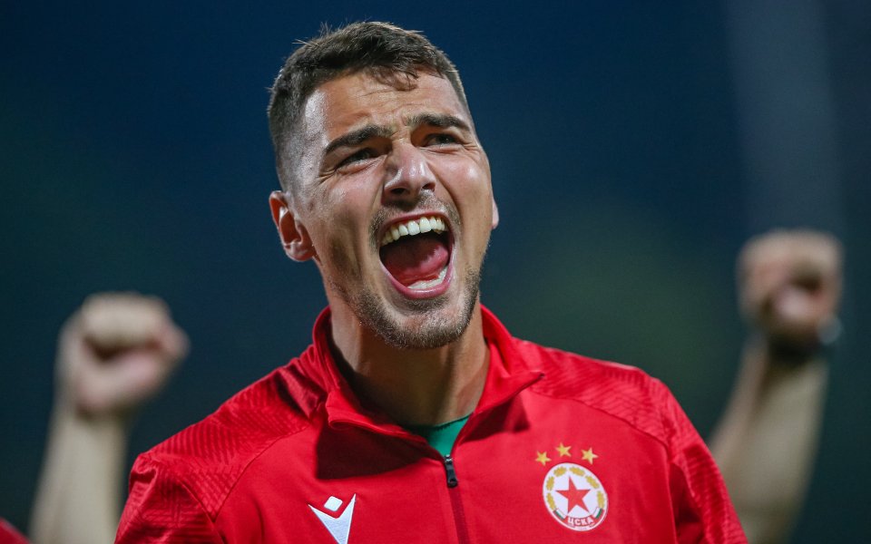 Вратарят на ЦСКА Димитър Евтимов ще получи шанс за изява