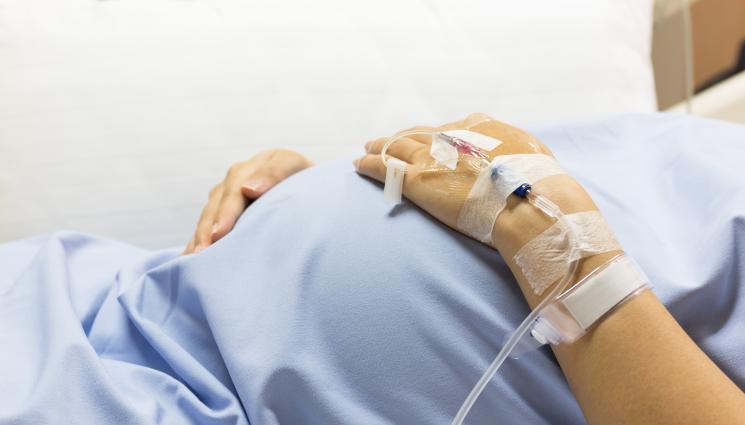 родилка - ТРАГЕДИЯ: Млада родилка и бебето ѝ починаха в болницата!