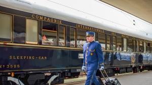 Бурята по границата спря и легендарния влак Ориент Експрес съобщава 