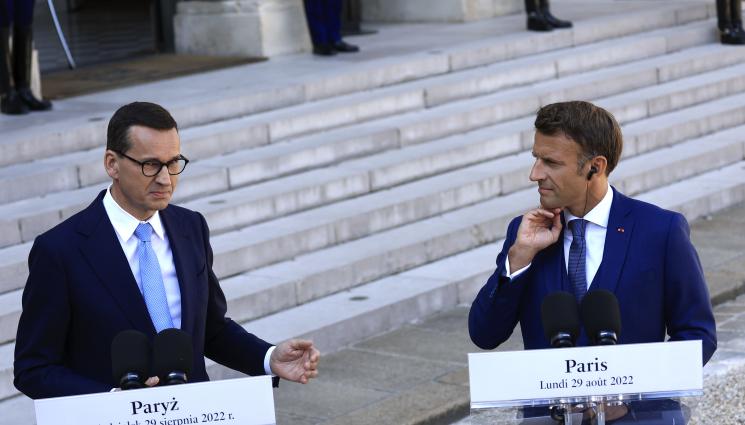 Макрон - Полският премиер: ЕС е застрашен от вътрешен взрив заради Украйна