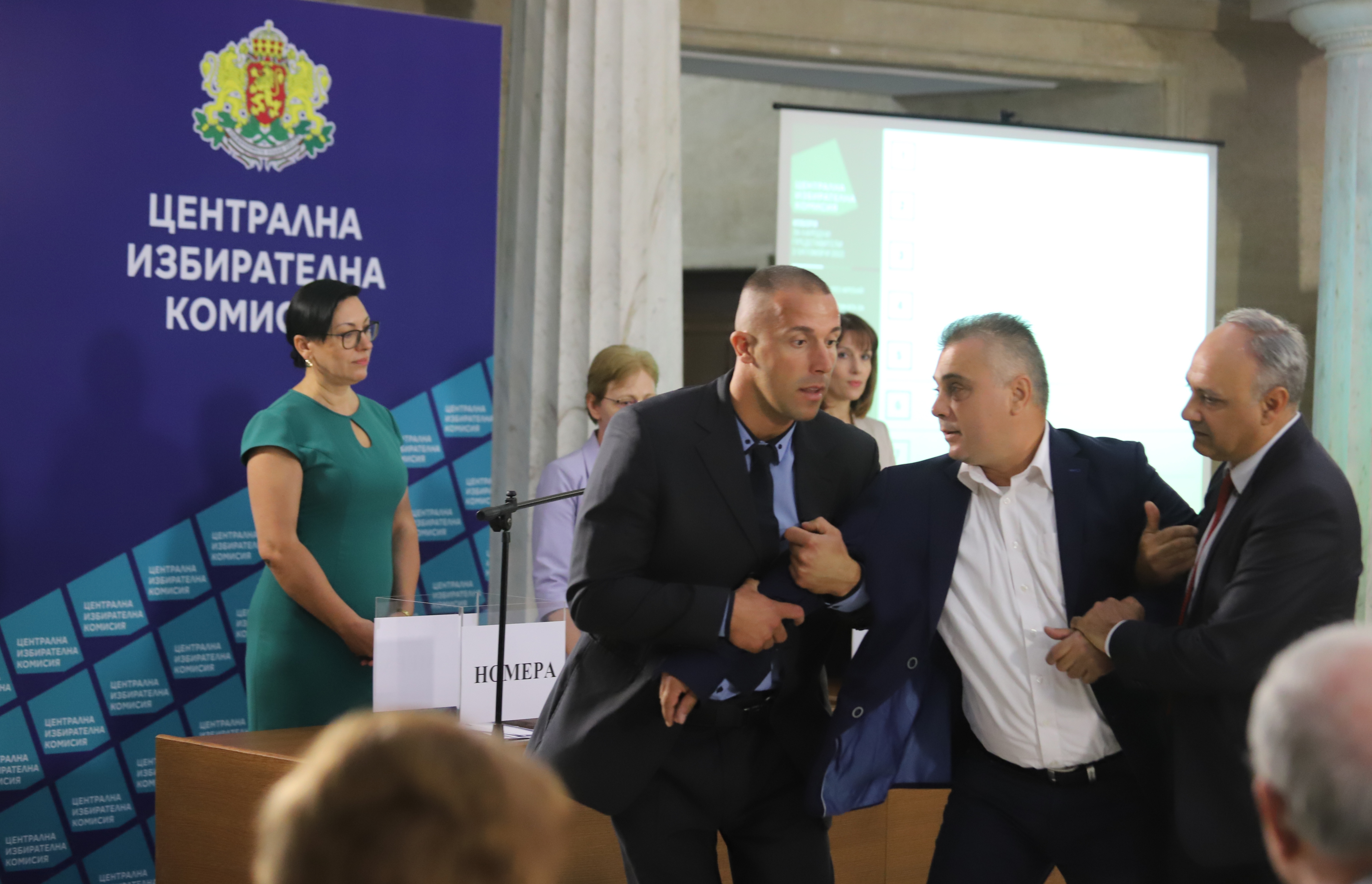 Юлиян Ангелов